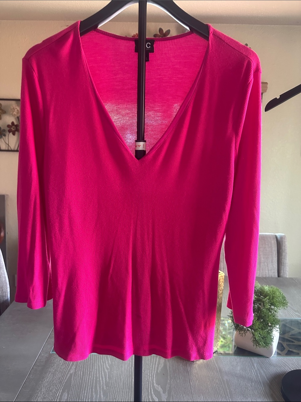 Women's V-Neck Long Sleeve Top - Hot Pink